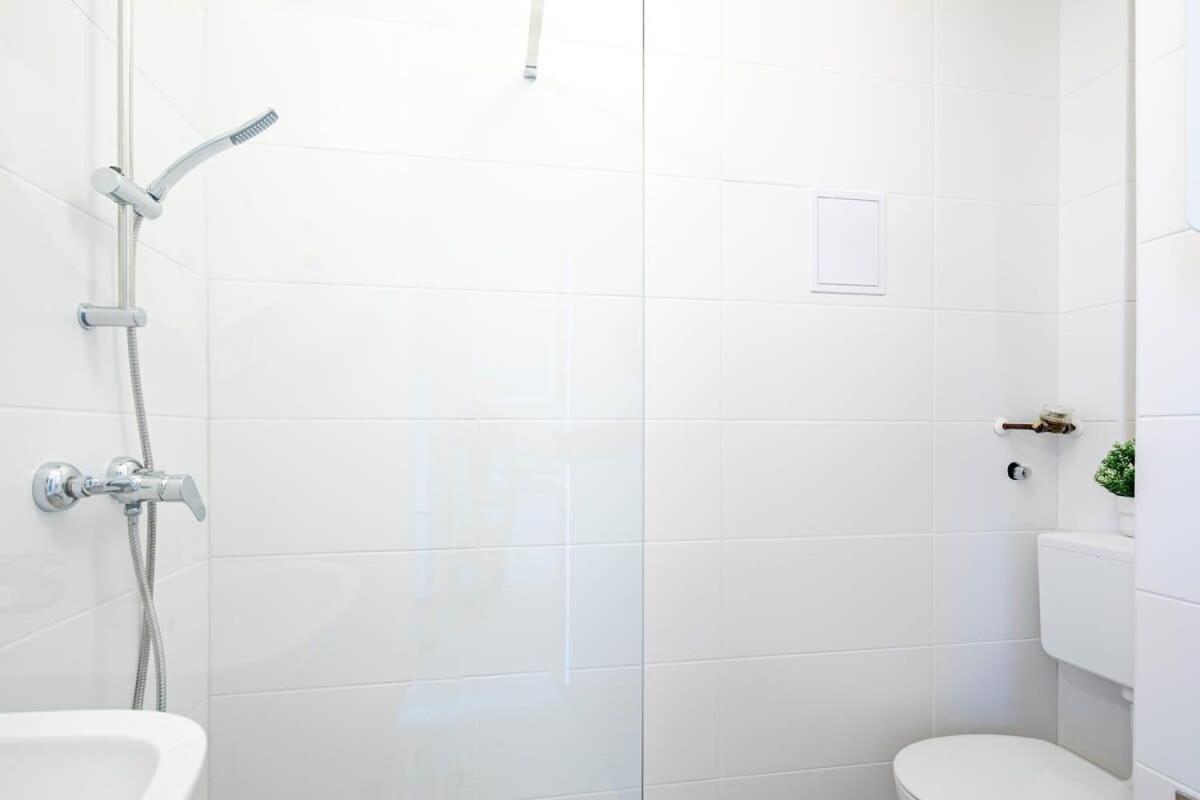 - Comfy - Sunny Apartament Budapesta
