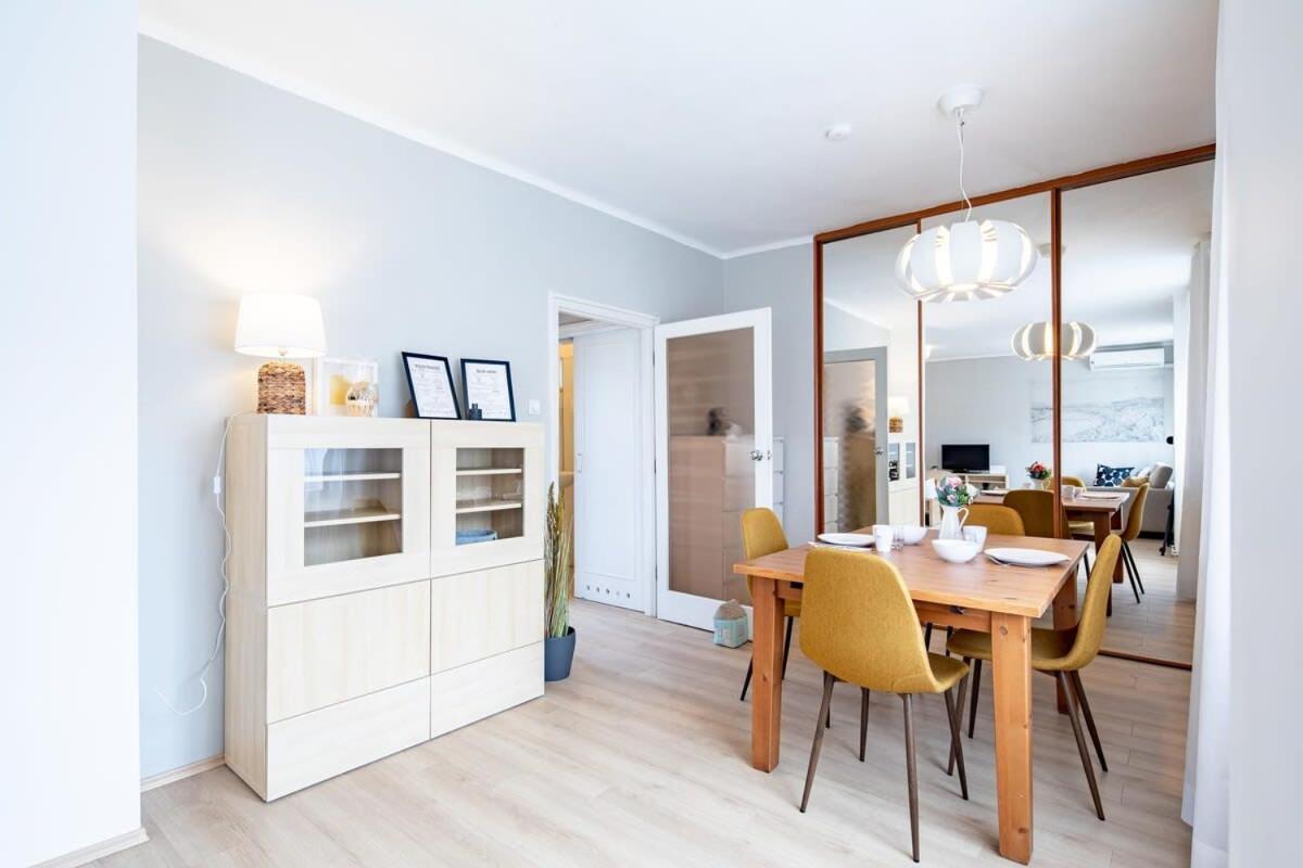 - Comfy - Sunny Apartament